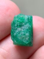 9.04ct Swat Emerald Crystal: Pure Green Beryl in Natural Form - Image 9