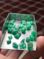 39.00 Carat Emerald Rough Lot from Swat Valley - Image 4