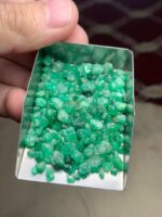 Unveiling the Splendor: 69.20-Carat Emerald Rough Lot from Swat - Image 6