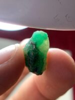 9.37ct Swat Emerald Crystal: A Collector’s Centerpiece - Image 3
