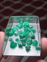 A Closer Look at Swat Emeralds: 39.30 Carat Rough Lot - Image 3