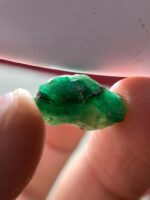 9.37ct Swat Emerald Crystal: A Collector’s Centerpiece - Image 4