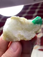 A Majestic 247-Carat Swat Emerald Specimen - Image 4