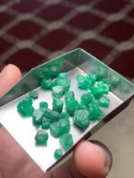 A Closer Look at Swat Emeralds: 39.30 Carat Rough Lot - Image 6