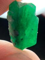 6.45ct Swat Emerald Crystal: Natural Green Beryl in Raw Form - Image 7