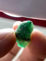 9.37ct Swat Emerald Crystal: A Collector’s Centerpiece - Image 9