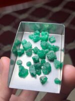 A Closer Look at Swat Emeralds: 39.30 Carat Rough Lot - Image 10