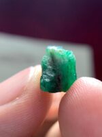 6.07ct Swat Emerald Crystal – Natural Green Beauty from Pakistan - Image 6