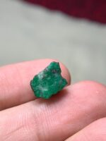 6.75 ct Swat Emerald Crystal (12.11 × 9.05 × 8.87 mm) – Natural Untreated Green Beryl from Pakistan - Image 2