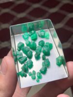 36.20 Carat Swat Emerald Rough Lot - Image 13