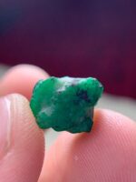 6.75 ct Swat Emerald Crystal (12.11 × 9.05 × 8.87 mm) – Natural Untreated Green Beryl from Pakistan - Image 4
