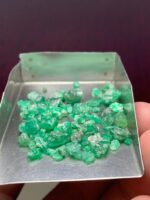 30.30ct Swat Emerald Rough Lot: Natural Beauty in Every Facet of Green - Image 5