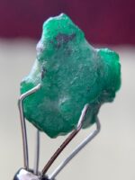 6.75 ct Swat Emerald Crystal (12.11 × 9.05 × 8.87 mm) – Natural Untreated Green Beryl from Pakistan - Image 6
