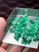 38.30 Carat Swat Emerald Rough Lot – Broad Face, Natural Character - Image 2