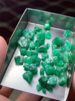 38.30 Carat Swat Emerald Rough Lot – Broad Face, Natural Character - Image 10
