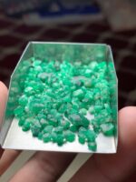 43.40 ct Swat Emerald Rough Lot:Natural Variety - Image 3