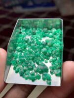 43.40 ct Swat Emerald Rough Lot:Natural Variety - Image 4