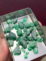 Earth’s Hidden Treasure: 46.31ct Natural Emerald Rough Lot from Swat - Image 5