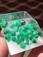 40 Carat Swat Emerald Rough Lot - Image 2