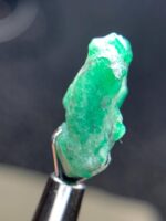 17.06ct Emerald Crystal – Bold and Natural from Swat - Image 3
