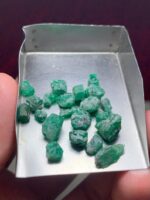 33.65 ct Emerald Rough Lot from Swat: A Collector’s Cache of Untouched Green - Image 6