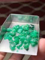 40 Carat Swat Emerald Rough Lot - Image 12