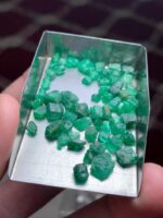 Rare 38.30 Ct Rough Emerald Lot – Natural Swat Valley Lot - Image 2