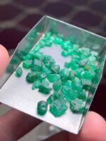 Rare 38.30 Ct Rough Emerald Lot – Natural Swat Valley Lot - Image 7