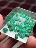 Rare 38.30 Ct Rough Emerald Lot – Natural Swat Valley Lot - Image 8