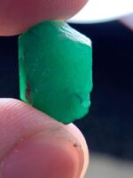 9.55ct Swat Emerald Crystal: Natural Green Gemstone Beauty - Image 9