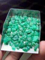 Exploring a 64.45 Carat Swat Emerald Rough Lot: Precision Size, Natural Appeal - Image 6