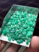 Exploring a 64.45 Carat Swat Emerald Rough Lot: Precision Size, Natural Appeal - Image 10
