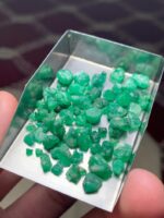 A Significant 43.65 ct Emerald Rough Lot from Swat Valley - Image 8