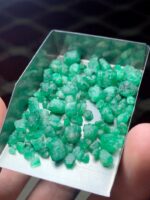 Impressive 55.25 ct Emerald Rough from Swat - Image 2