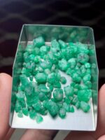 Impressive 55.25 ct Emerald Rough from Swat - Image 5