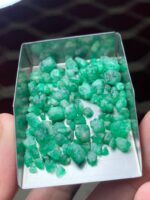 Impressive 55.25 ct Emerald Rough from Swat - Image 8