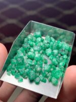 Impressive 55.25 ct Emerald Rough from Swat - Image 10