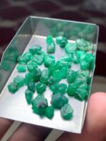 38.03ct Swat Emerald Rough Lot – A Generous Portion of Nature’s Green Treasure - Image 12