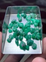 38.03ct Swat Emerald Rough Lot – A Generous Portion of Nature’s Green Treasure - Image 16