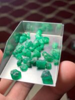 Unveiling Swat Emeralds: 37.45 Carat Rough Lot - Image 4