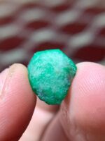 A Charming 9.20-Carat Swat Emerald Crystal — Compact Beauty in Prismatic Form - Image 6