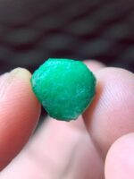 A Charming 9.20-Carat Swat Emerald Crystal — Compact Beauty in Prismatic Form - Image 8