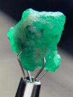 9.35ct Swat Emerald Crystal – Rare 13x12x8mm Gemstone Highlight - Image 3