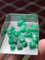 34.75 Carat Emerald Rough Lot from Swat - Image 11