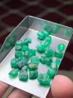 34.75 Carat Emerald Rough Lot from Swat - Image 12
