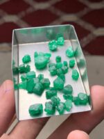35.57 Ct Natural Emerald Rough Lot from Swat – 8.47 × 8.37 × 6.12 mm - Image 2