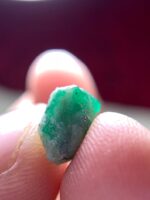 3.65 ct Swat Emerald Crystal – Small Natural Gem with Vibrant Hue - Image 5