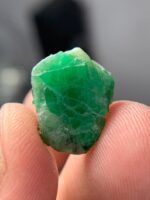 Swat Emerald Crystal – 7.495ct Untreated Green Gemstone - Image 2