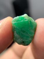 Swat Emerald Crystal – 7.495ct Untreated Green Gemstone - Image 4