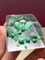 Discover the Raw Beauty: 44.75ct Natural Swat Emerald Rough Lot - Image 4